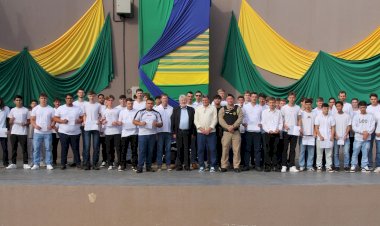 40 jovens recebem dispensa do Serviço Militar em Nova Santa Rosa