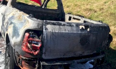 Saveiro pega fogo em rodovia municipal entre Marechal Rondon e Margarida