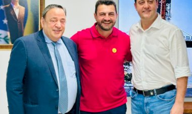 Prefeito Adriano Backes se reúne com o governador Ratinho Junior