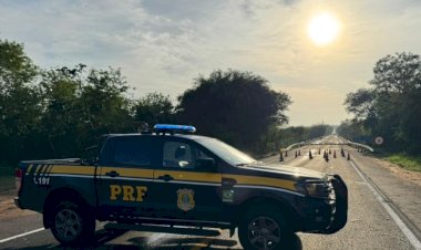 PILARES TRINCADOS RESULTA EM  INTERDIÇÃO TOTAL DA PONTE NA BR-272