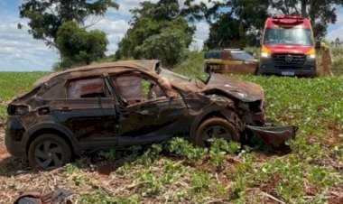 Perseguição da PRF termina em capotamento e morte  em Cascavel