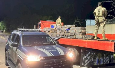 PRF apreende caminhão com mais de uma tonelada de maconha na região