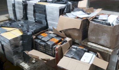 PRF apreende carga de eletrônicos e arma de fogo na BR-277, em São Miguel do Iguaçu