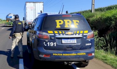 PRF flagra caminhoneiro em ultrapassagem perigosa na BR-163 entre Mercedes e Marechal Rondon