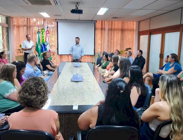 Diretores da rede municipal de ensino tomam posse para o biênio 2026–2027 em Marechal Cândido Rondon