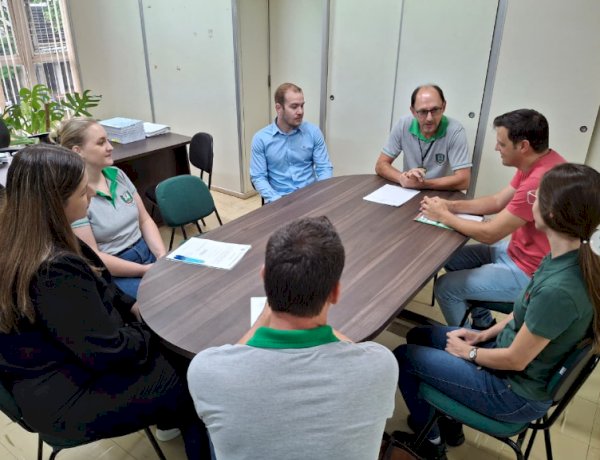 Servidores concursados tomam posse no Paço Municipal de Marechal Cândido Rondon