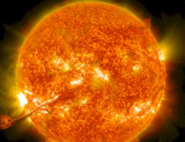 Tempestade solar  deve atingir a Terra entre  hoje  e amanhã dias 5 e 6, aponta a NASA
