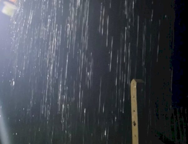 Chuva ultrapassa 140 mm em pontos da região Oeste na noite de domingo