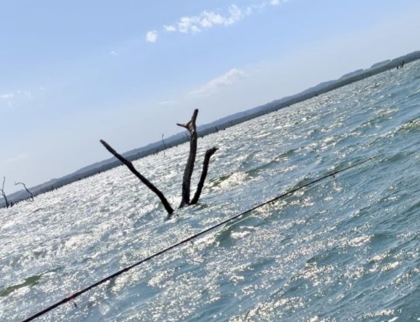 Pescador é assaltado por “piratas do lago” no Lago de Itaipu