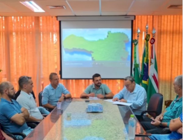 Prefeito de Marechal Rondon assina contrato para o asfalto de Linha Bandeirantes até a usina da Cercar