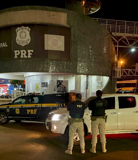 Polícia rodoviária federal recupera veiculo furtado na região