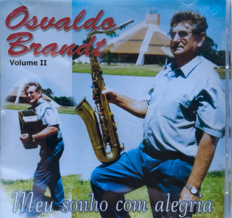 Depois de quase 20 dias internado, o músico e saxofonista Osvaldo Brandt está em casa, em processo de recuperação.
