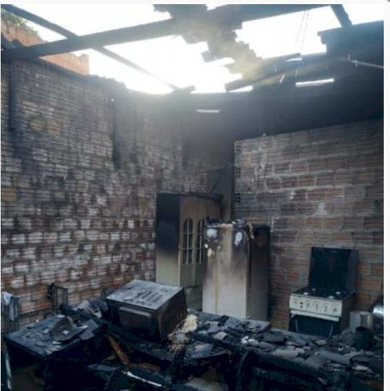 Mulher morre em Toledo, após incêndio destruir residência em Guaíra