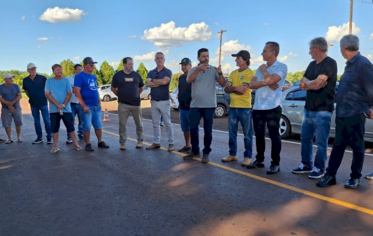 Prefeitura entrega oficialmente obras de asfaltamento na Linha Campos Sales