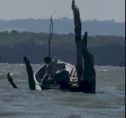 Vestígios  da  embarcação naufragada  são encontradas no lago internacional de Itaipu e pode ser de pescador encontrado morto