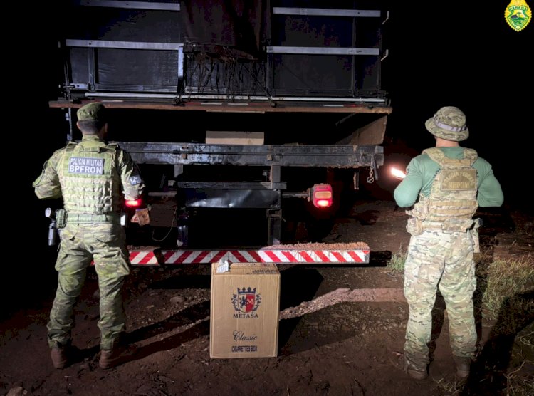 BPFRON e Polícia Federal apreendem caminhão com cigarros contrabandeados em Guaíra