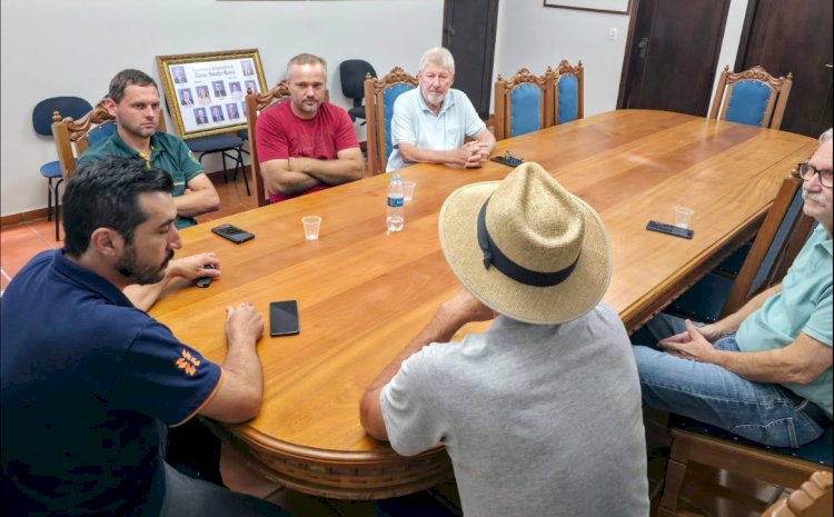 Prefeitura intermedeia reunião entre produtores e Copel sobre fornecimento de energia no interior
