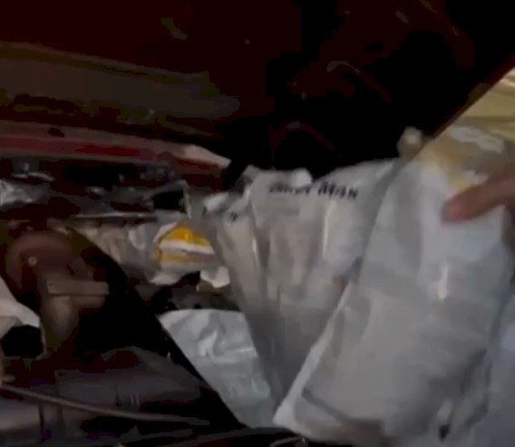 PRF apreende agrotóxicos contrabandeados escondidos no motor de caminhonete na BR-163