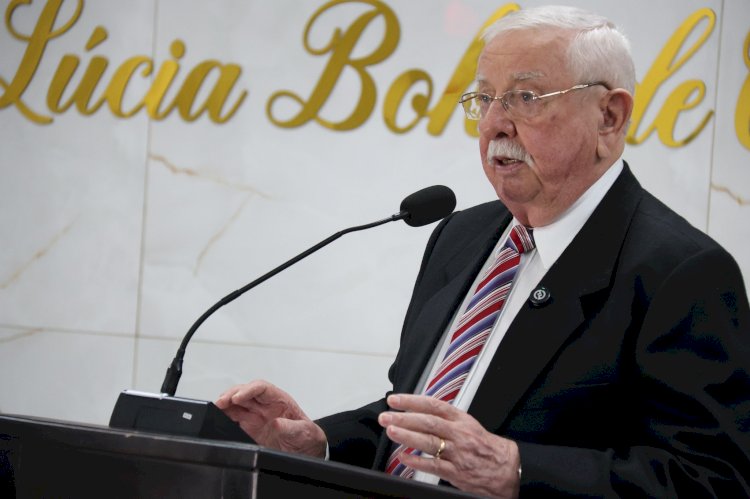 Sessão solene homenageia primeiros agentes políticos de Nova Santa Rosa