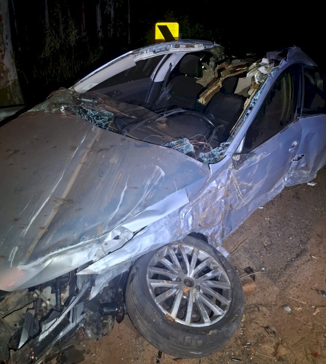Motorista fica ferido após colisão com árvore na PR-490 em São Jorge do Patrocínio
