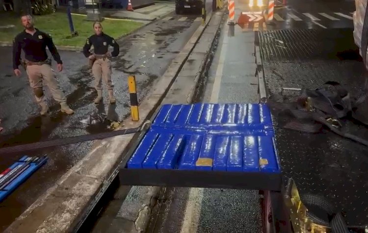 PRF apreende mais de uma tonelada de maconha em caminhão na BR-277