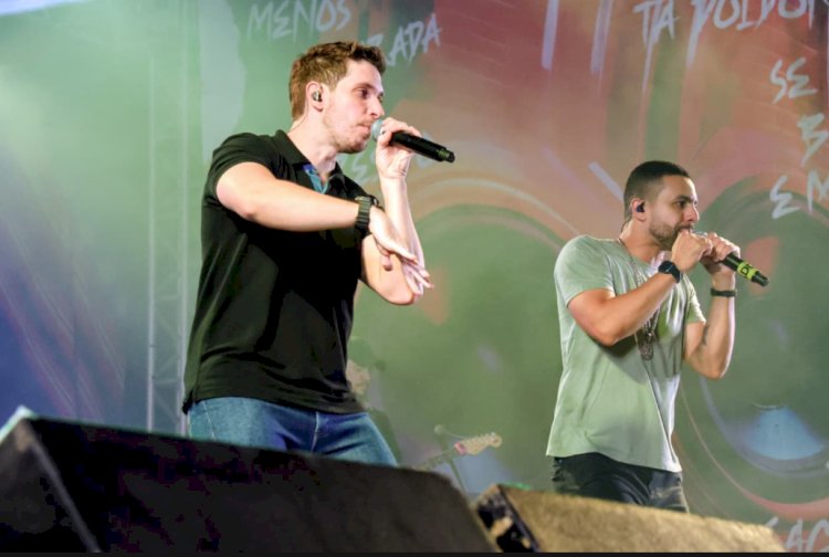 Show de Cacio e Marcos encerra Expo Rosa 2026 com grande público