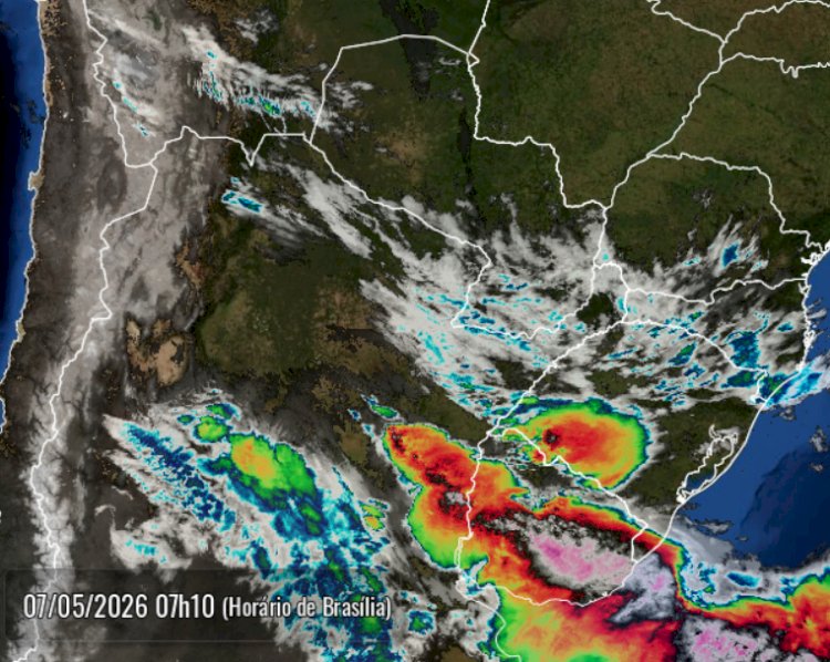 Previsão até domingo: Chuva chega hoje a noite e se estende até  sábado com frio e possibilidade de temporais
