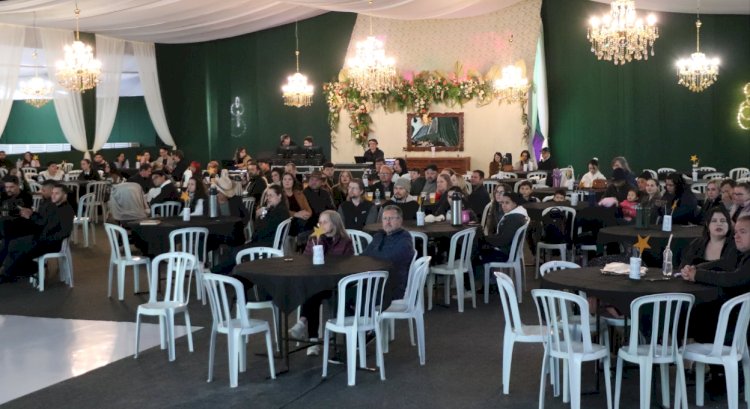 Segunda noite do Festival Brescianini da Canção reúne talentos gospel e sertanejos em Marechal Rondon