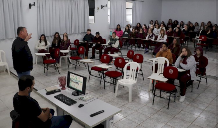 Campanha sobre uso de veículos autopropelidos chega às escolas rondonenses