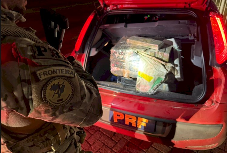 Casal  foi  preso  hoje (18) de manhã pela PRF com mais de 120 quilos de maconha na BR-277 em Cascavel