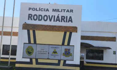 Carro capota na PR-591 em Novo Sarandi; motorista de Quatro Pontes sofre apenas ferimentos leves