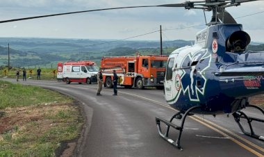 Suporte aéreo do SAMU socorre jovem  após queda de moto na PR-239, em Nova Aurora