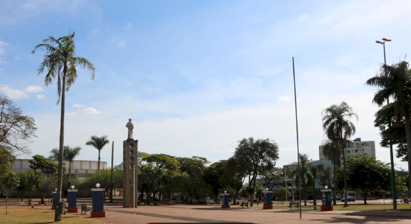 Foragido da Justiça mutila dedos de jovem com facão em Palotina