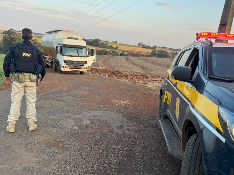 PRF apreende caminhão furtado com 250 mil maços de cigarros contrabandeados em Marechal Rondon