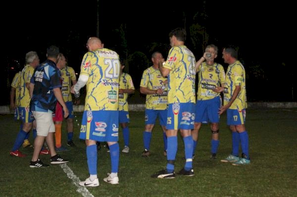 Semifinais do Municipal de Futebol Suíço Máster definem finalistas nesta quarta-feira (27)