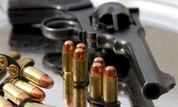 Grande quantidade de Armas, munições, veículos roubados e dinheiro  na operação em Nova Santa Rosa