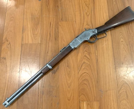 Grande quantidade de Armas, munições, veículos roubados e dinheiro  na operação em Nova Santa Rosa