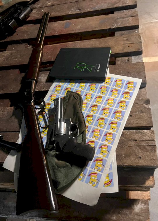 Atualizado: Homem é preso e mais de 1,5 tonelada de drogas são apreendidas em chácara de Nova Santa Rosa