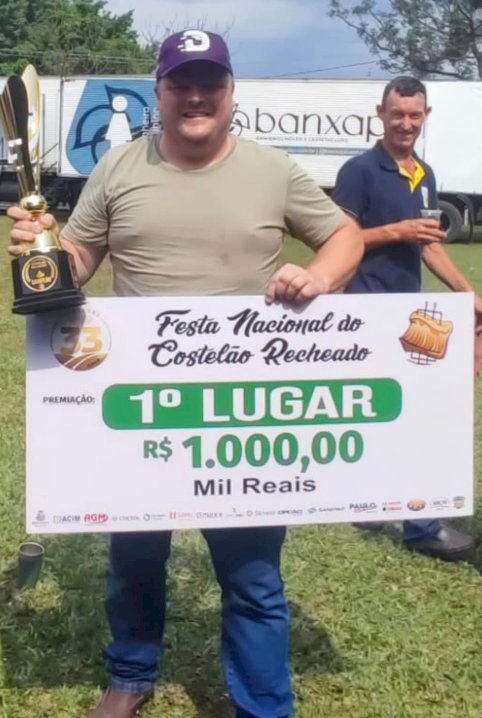 Milhares de pessoas prestigiam a Festa do 33º aniversário  de Mercedes, considerada uma das maiores já realizadas