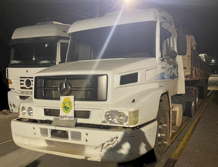 BPFRON APREENDE  CONTRABANDO DE RECICLAVEIS , EMBARCAÇÃO E CIGARROS NA FRONTEIRA