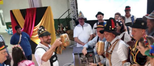 Alemão da Roça.com na Oktoberfest em Marechal Rondon
