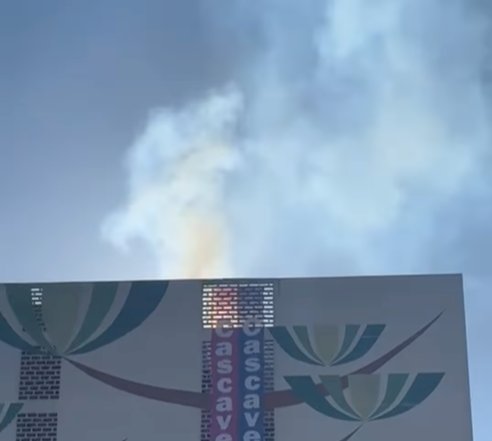 OUTRO INCÊNDIO NO TERREO DO EDIFÍCIO EM CASCAVEL HOJE(20)