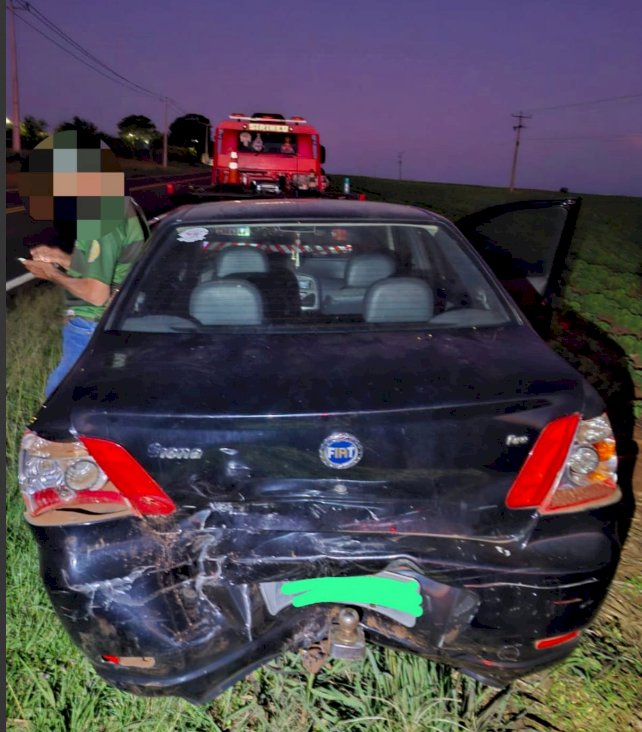 Colisão entre três veículos deixa uma criança ferida na PR-364, em Terra Roxa