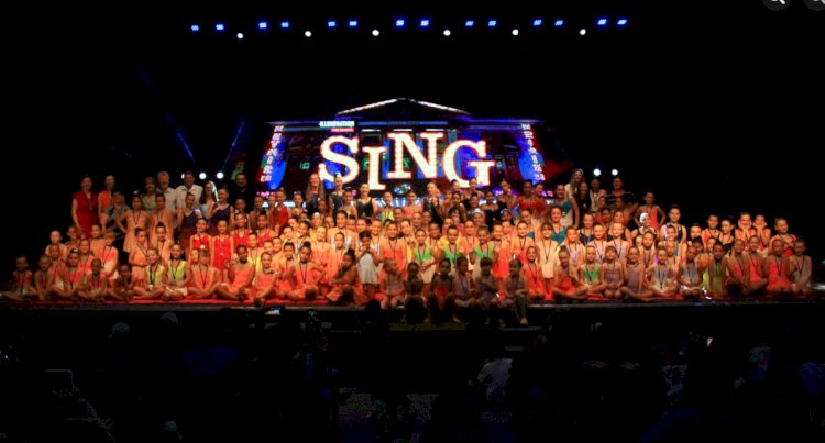 Espetáculo de Ginástica Rítmica lota o Teatro Municipal e abre oficialmente o Natal da Família 2025