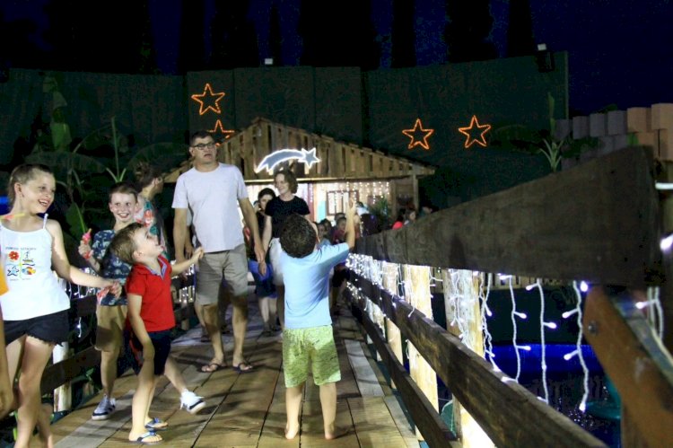 Emoção e encantamento marcaram a noite de domingo (30) no Natal da Família de Nova Santa Rosa