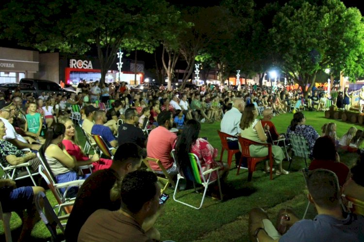 Emoção e encantamento marcaram a noite de domingo (30) no Natal da Família de Nova Santa Rosa