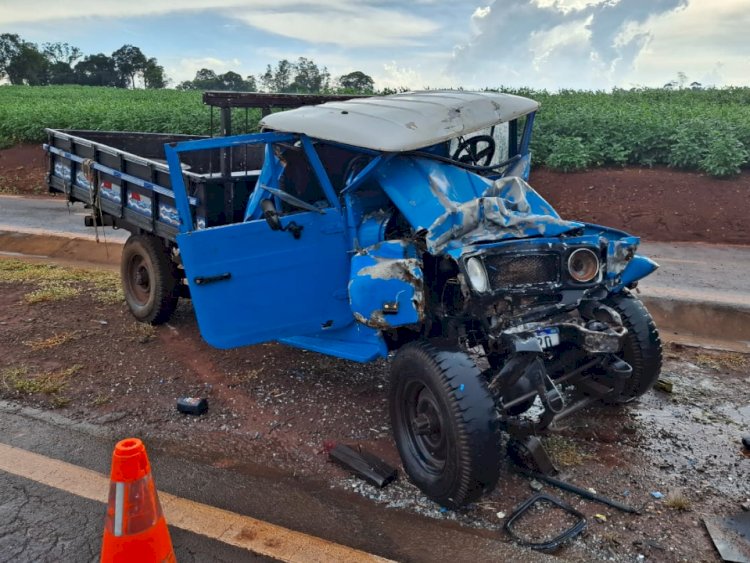 Morre o Idoso  que bateu a Toyota Bandeirante  com  caminhão na PR-495, em Moreninha
